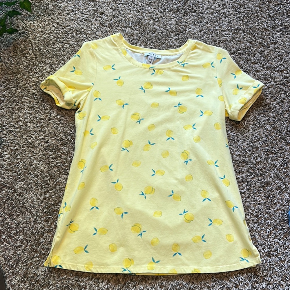 Lemon print cuffed t shirt